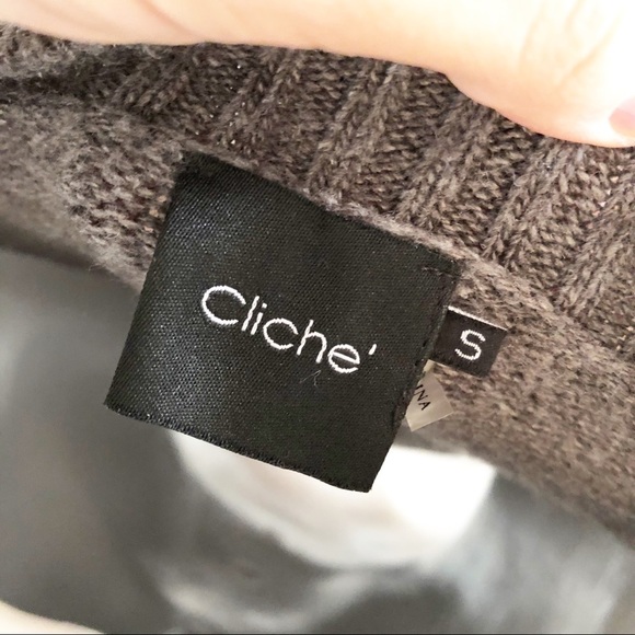 Cliche’ gray crewneck trumpet bell sleeve sweater - Picture 6 of 7